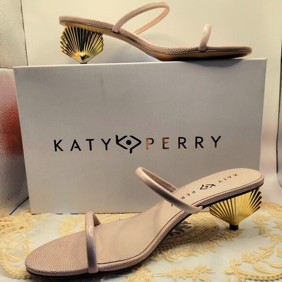 Bringing Summer Up Close and Personal Katy Perry Scallop Shell Sandals - Picture 1 of 3